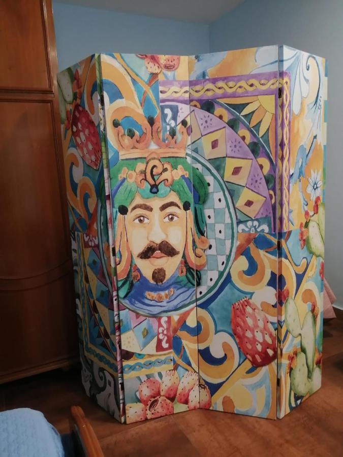 Casa Vacanze, In Centro Citta كالتانيسيتا المظهر الخارجي الصورة