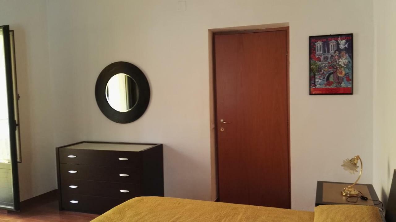 Casa Vacanze, In Centro Citta كالتانيسيتا المظهر الخارجي الصورة